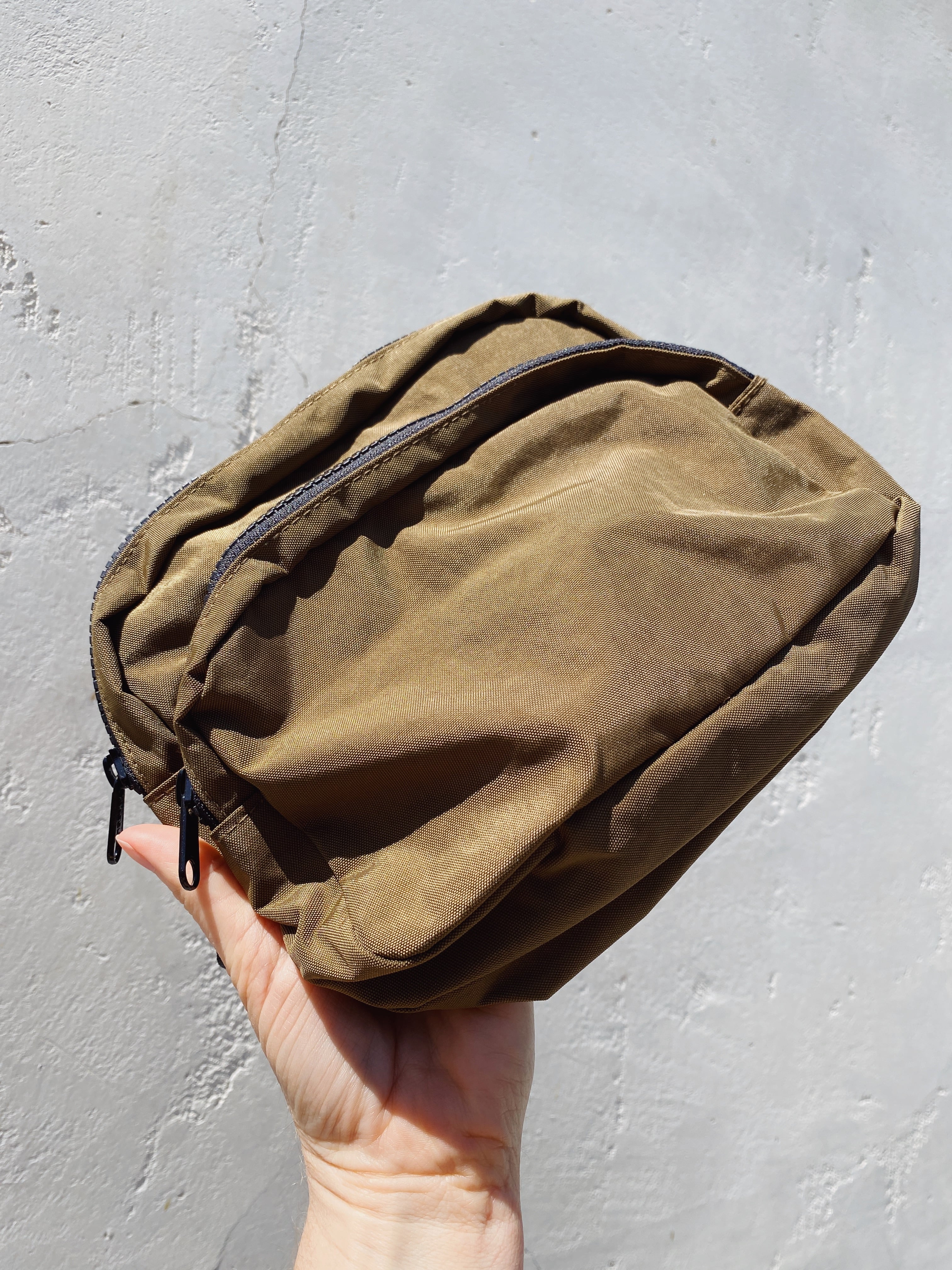 Men BAGGU Turmeric Nylon In Black Fanny Pack