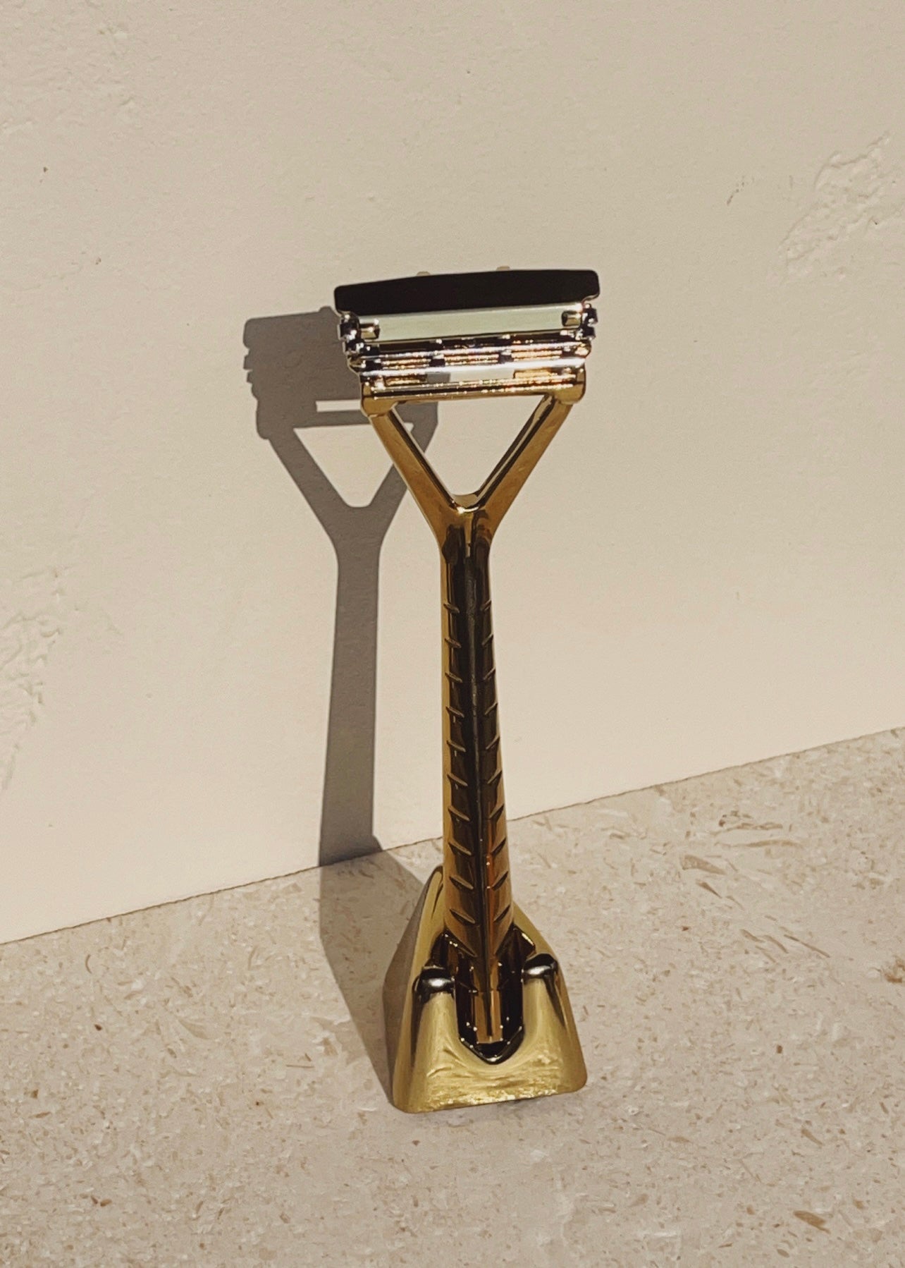 pivoting head razor by leaf shave