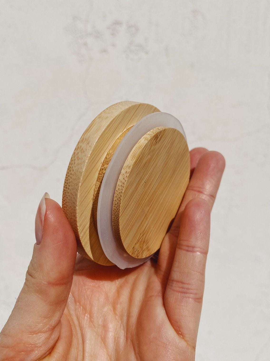 bamboo jar lid (no hole)